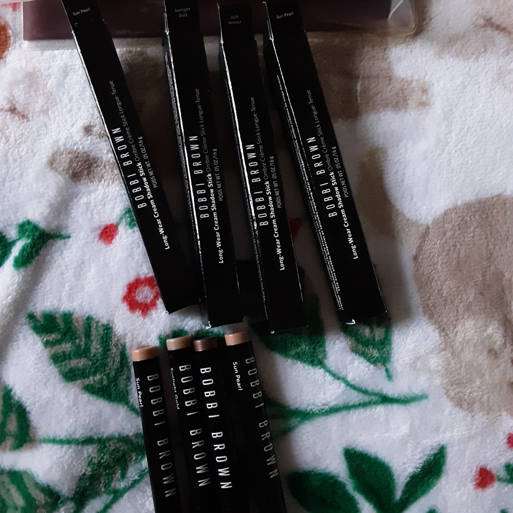 Bobbi Brown Eyeshadow Stick Set With Makeup Pouch - Picture 4 of 9